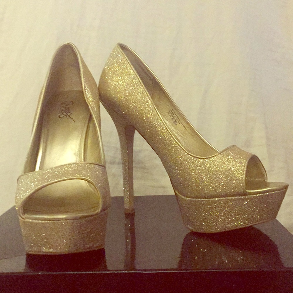 Carlos Santana Gold Glitter Platform Heels